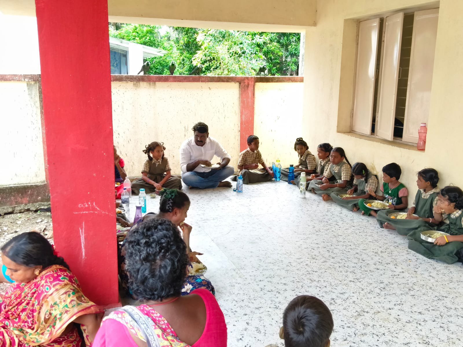 పాఠశాలలను, ఆసుపత్రినీ ఆకస్మికంగా తనిఖీ చేసిన MPP చినబాబు