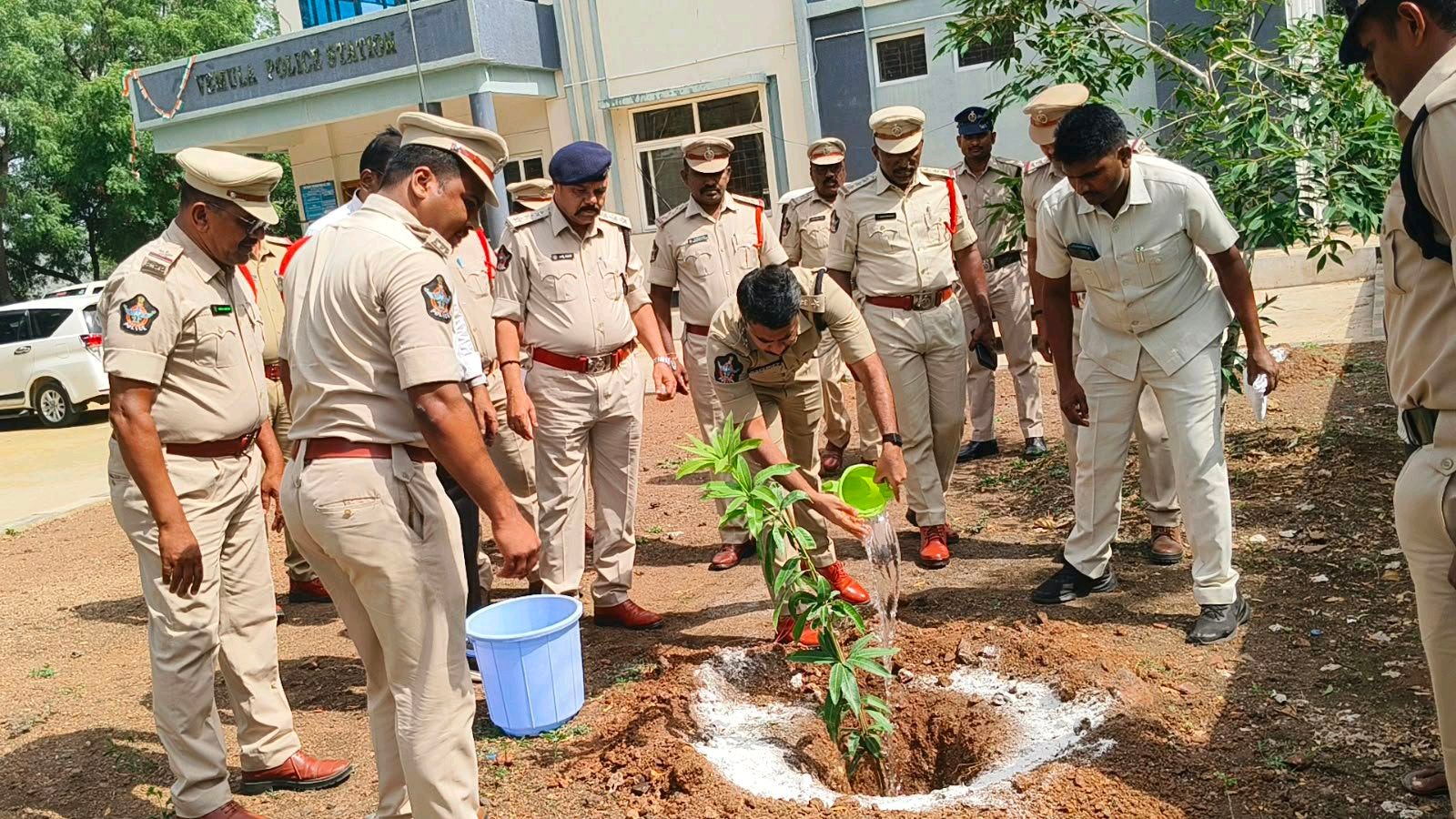 వేముల పోలీస్ స్టేషన్ ను ఆకస్మిక తనిఖీ చేసిన ఎస్పీ *వేముల,