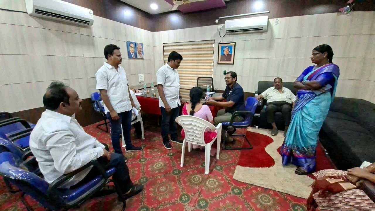 గుడివాడ పురపాలక సంఘంలో మెగా ఉచిత వైద్య శిబిరం