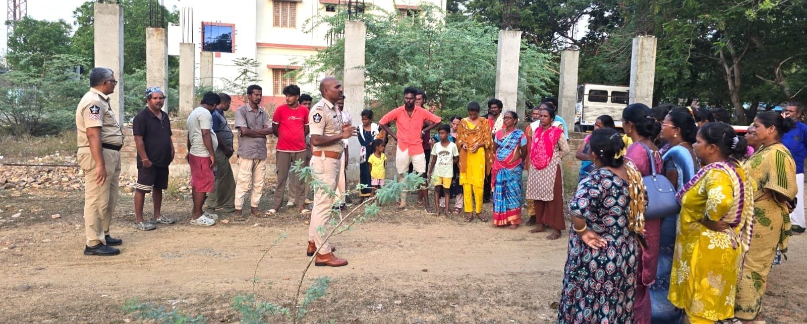 తిరుపతి జిల్లాలో పోలీసులు అవగాహన