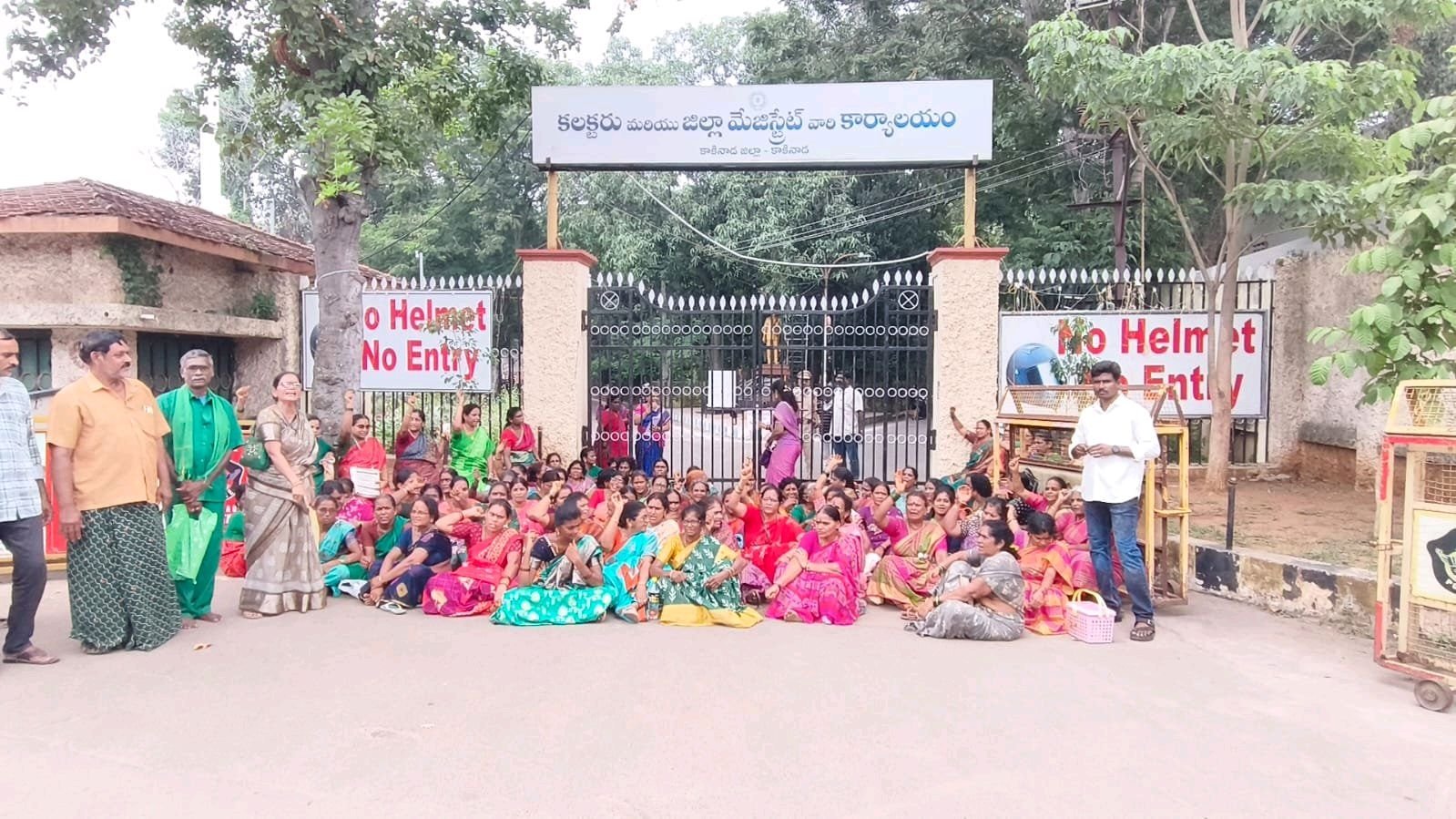 మహిళా భక్తుల ఆవేదన