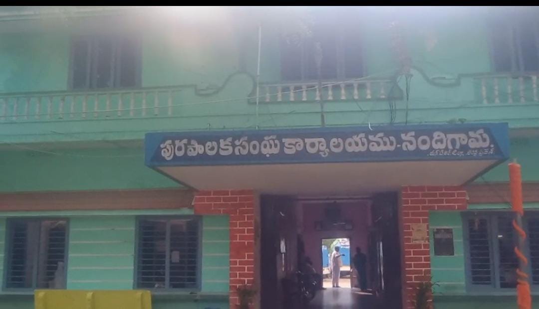 స్థానిక ఎన్నికలు నందిగామ బరిలో నేతల హామీ