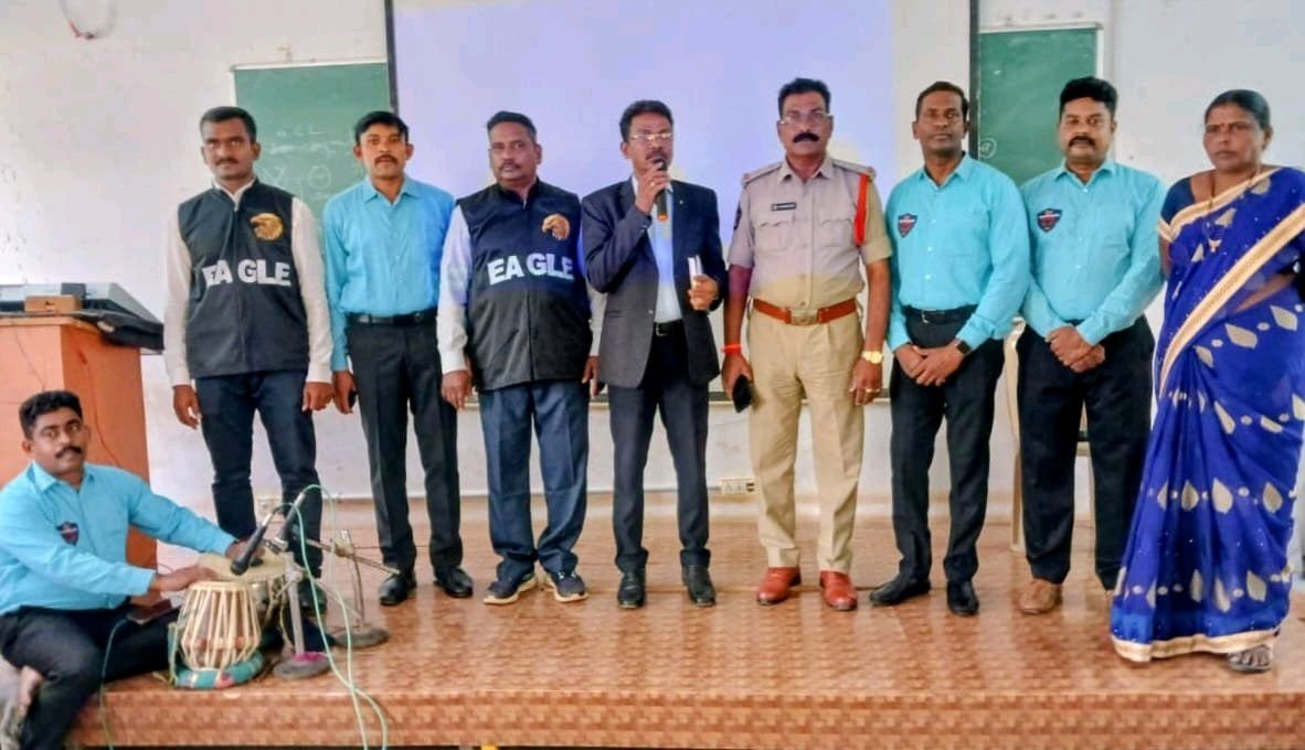 కృష్ణాపురం PS స్వీస్ట్ కాలేజ్ లో పోలీస్ కళా జాగృతి నాటక