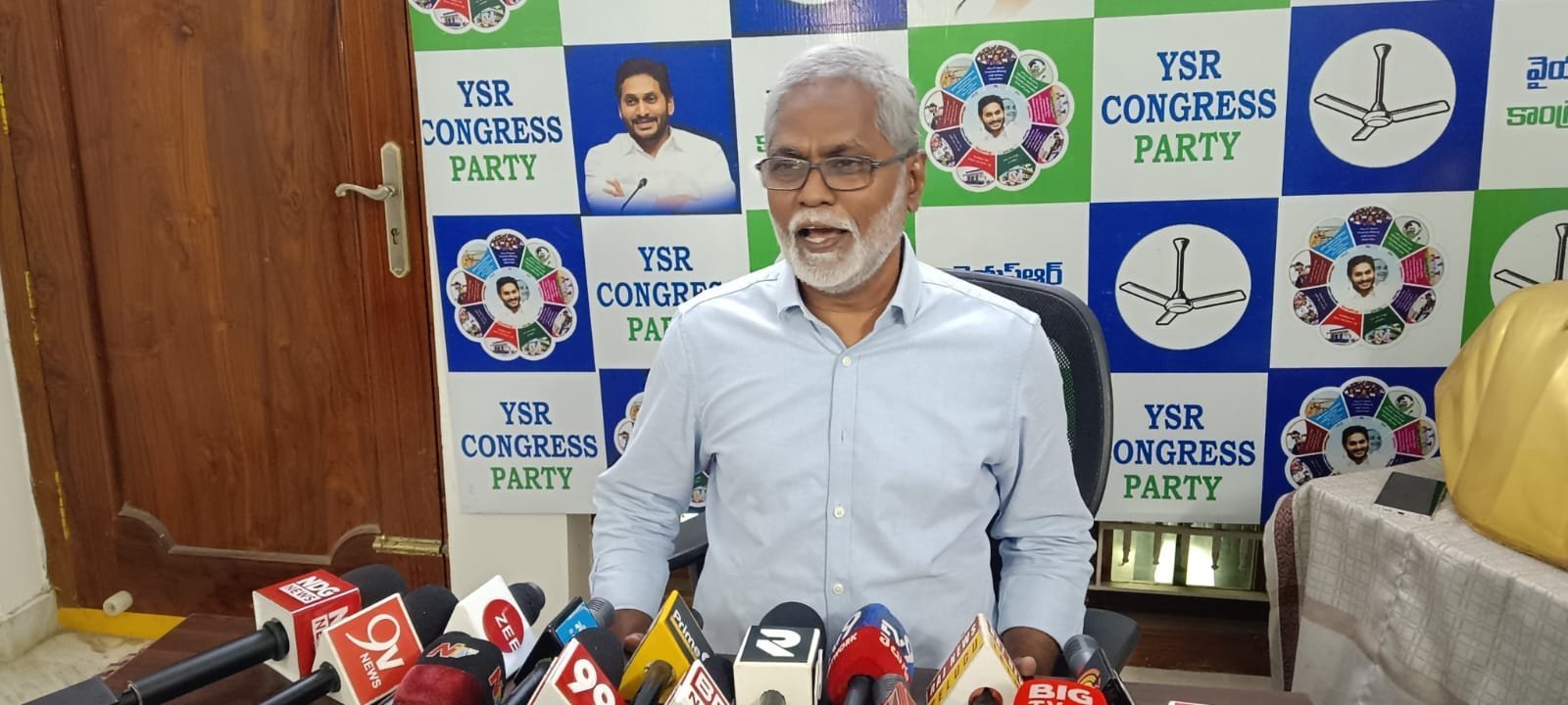 దాడులకు భయపడం .. మొండితోక