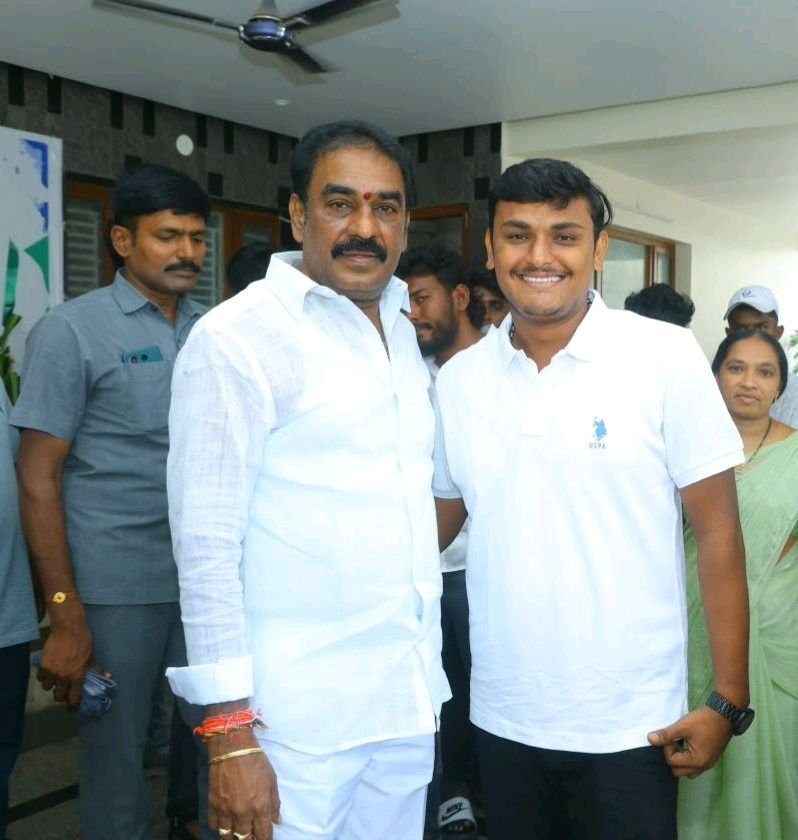 పిన్నెల్లి రామకృష్ణరెడ్డి గారిని కలిసిన షేక్ సైదా