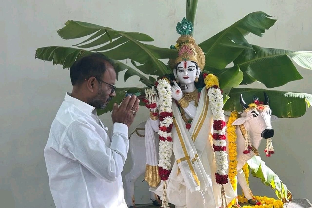 కృష్ణాష్టమి సందర్భంగా ప్రత్యేక పూజలు నిర్వహించిన ఎంపీపీ