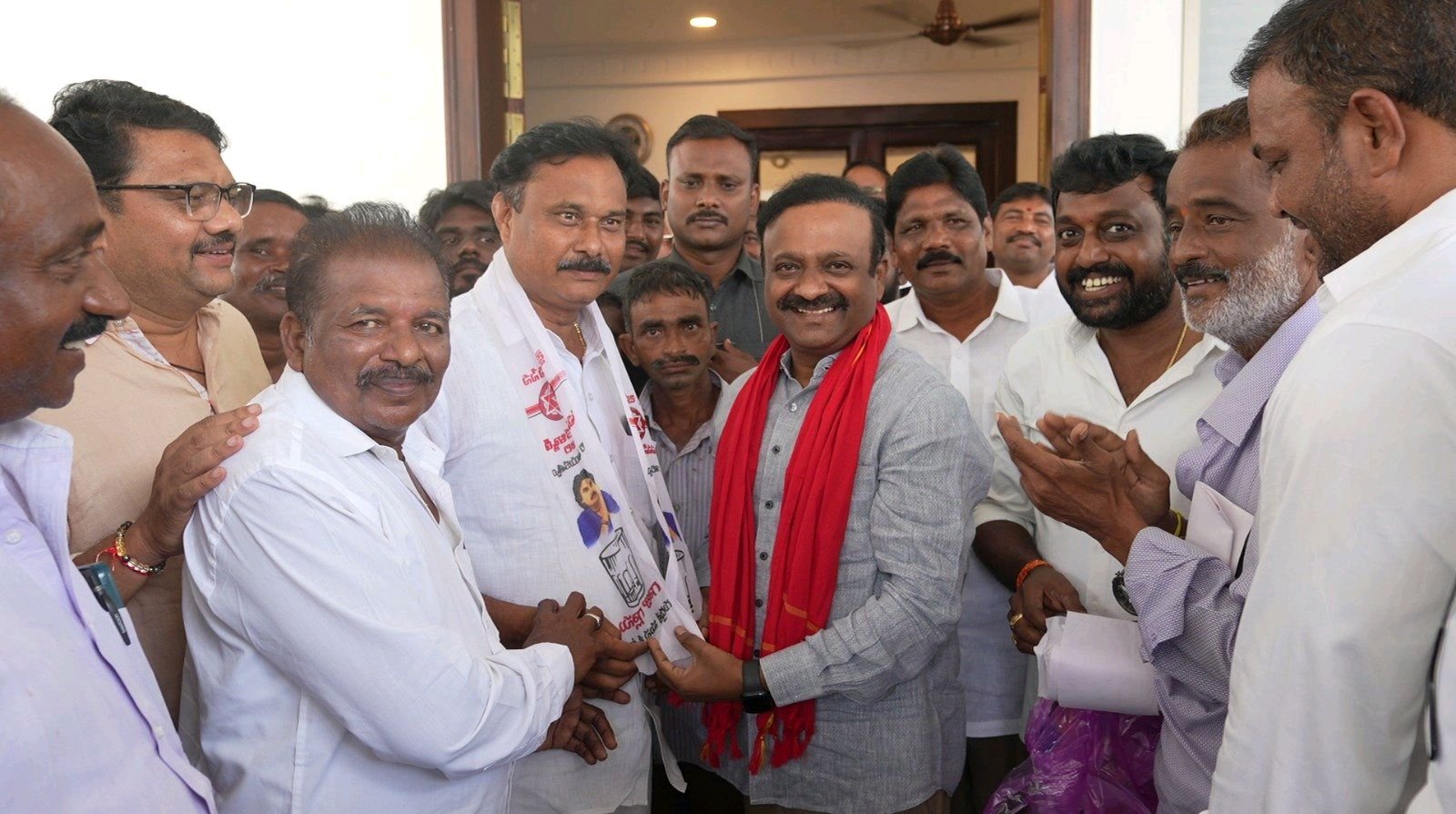 జనసేన పార్టీలో జాయిన్ అయిన వైసీపీ నాయకుడు దూడల శ్రీను
