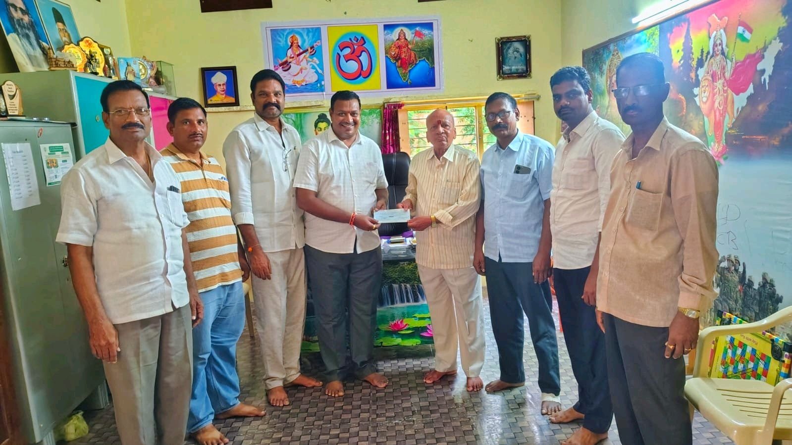 సరస్వతి శిశు మందిర్ కు 50 వేలు విరాళం ఇచ్చిన జనార్దనరావు