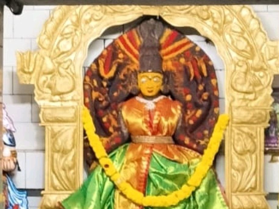 కాజీపేట మండలంలో దొరికిన చోరీ ఆభరణాలు