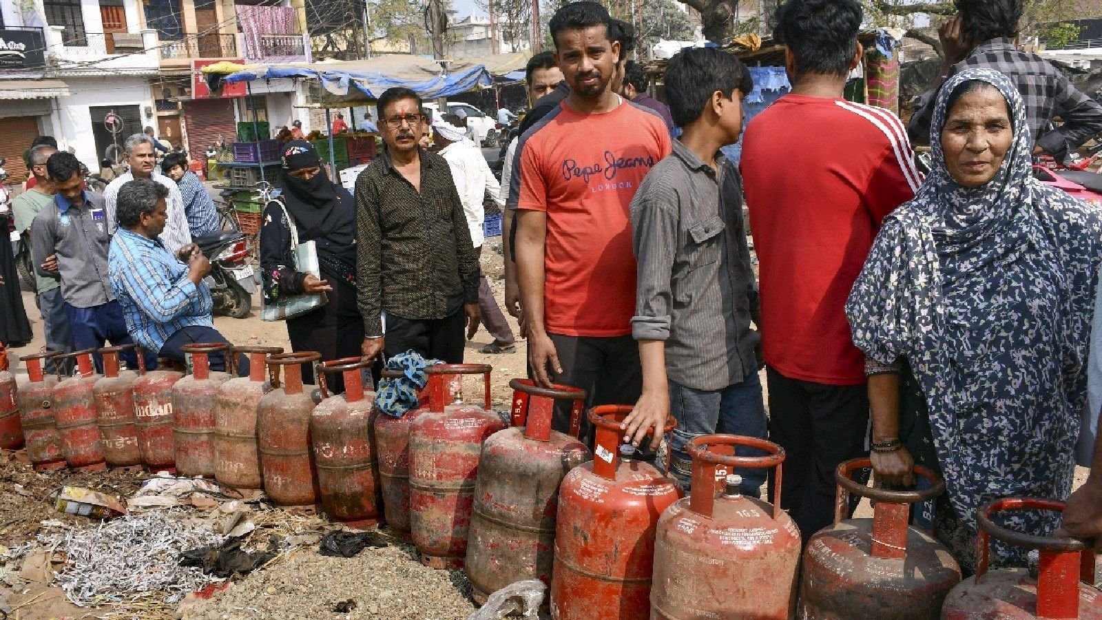 LPG సిలిండర్ వినియోగదారులకు బుకింగ్ బారీ మార్పులు..!