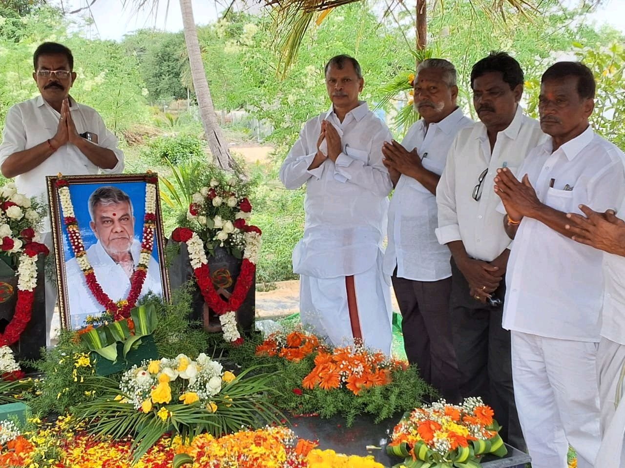 హరినాథ్ రెడ్డి వైకుంఠ సమారాధనలో పాల్గొన్న తులసి రెడ్డి