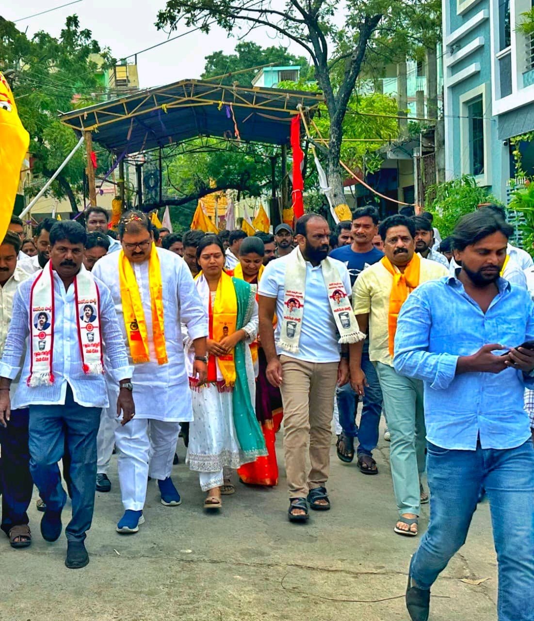 వంగవీటి రాధాకృష్ణ, బాడిత శంకర్‌తో కూటమి ప్రచారం