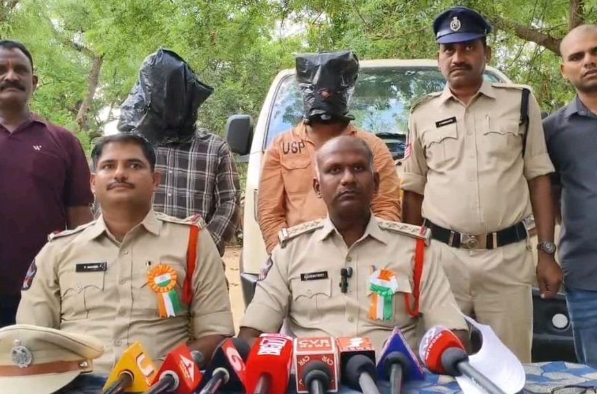 రోడ్డు ప్రమాదం కాదు.... పక్కా స్కెచ్ తోనే దారుణం