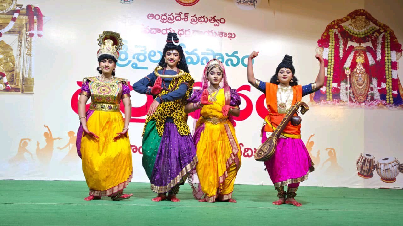 సాంస్కృతిక కార్యక్రమాలు