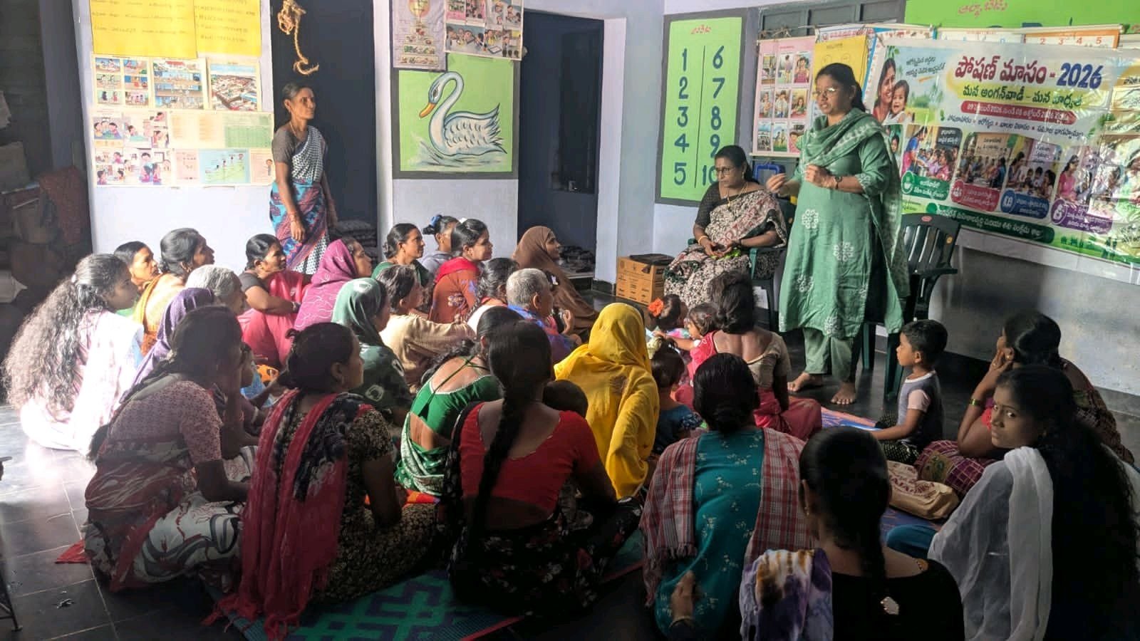 జంక్‌ఫుడ్‌కు దూరంగా ఉండాలి