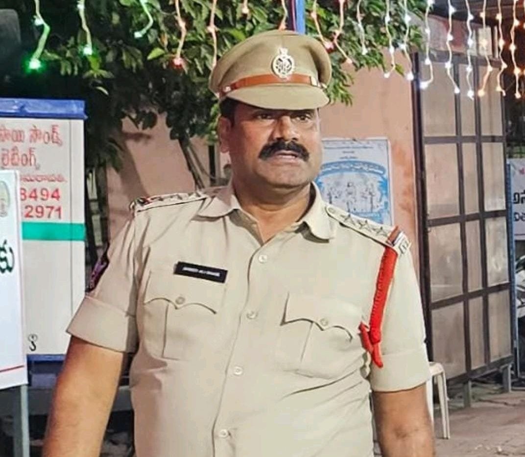 విజయవాడ, నున్న పోలీస్ C. I. అలీ గుండె పోటుతో మృతి.