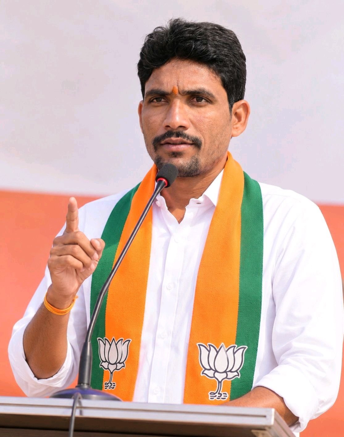 కేంద్ర ప్రభుత్వ పథకాల ప్రచారం లో  మోదీ  ఫోటో  కనిపించడం లేదు