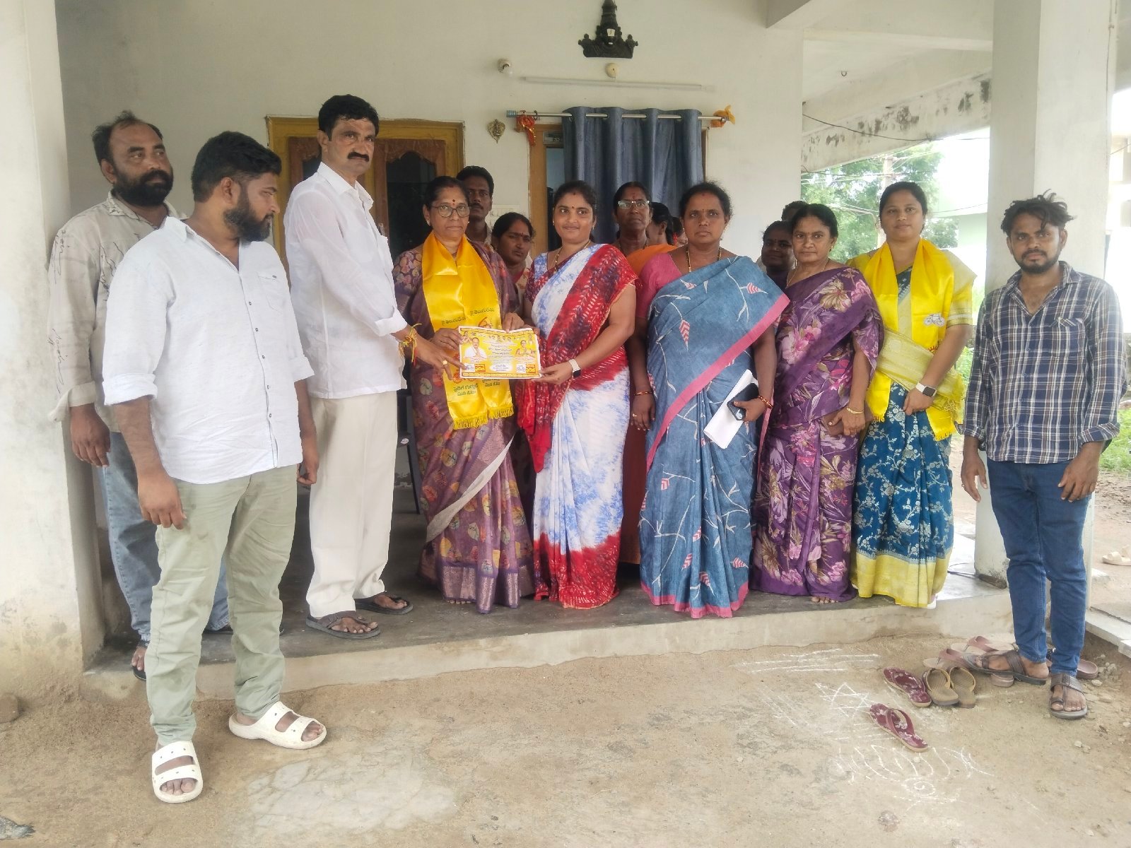 ప్రచారంలో దూసుకుపోతున్న కూటమి అభ్యర్థి....
