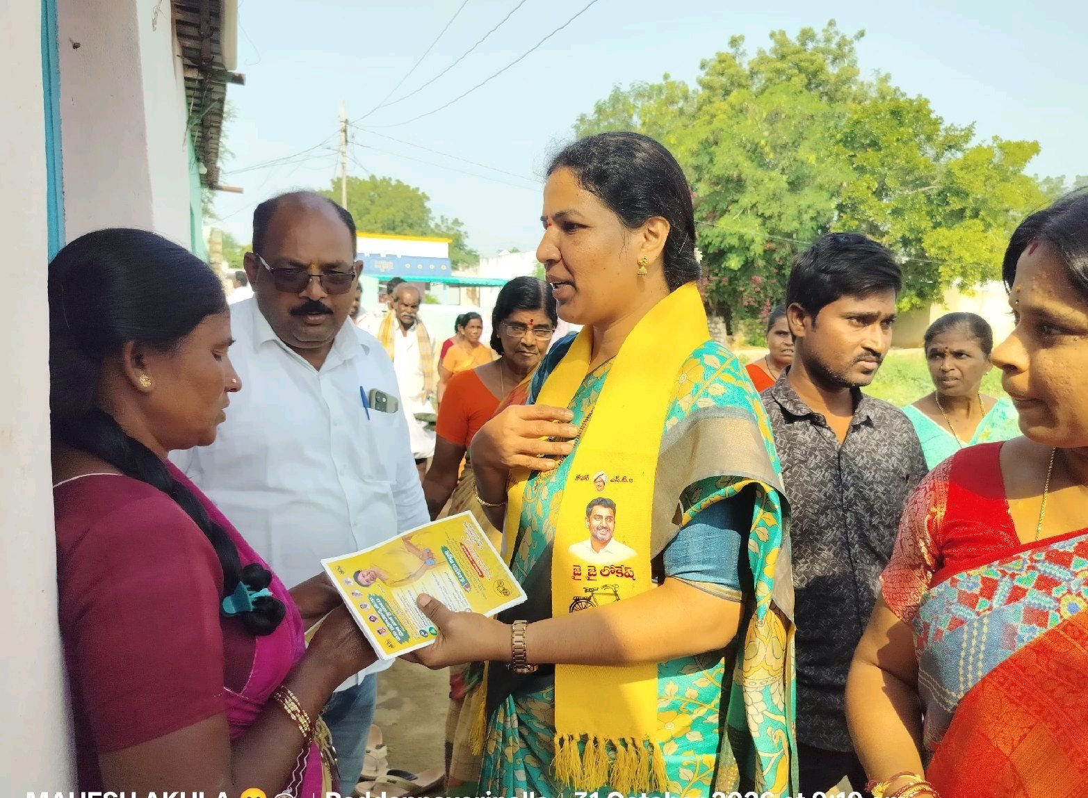 సిగనపల్లిలో ఎంపీటీసీ అభ్యర్థి తమటం సుజాతమ్మ ప్రచారం
