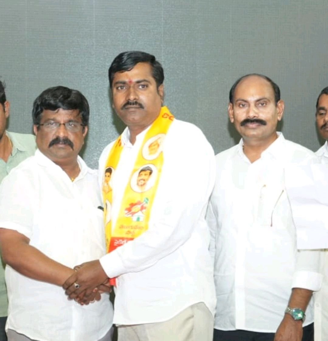 ఎమ్మెల్యే ఉగ్ర డీసీఎంఎస్ చైర్మన్ శ్యామల టిడిపిలోకి చేరిక