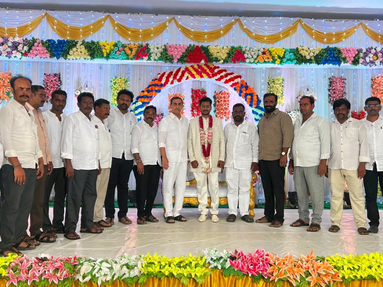 పలు వివాహ వేడుకల్లో పాల్గొన్న రెడ్డప్ప శ్రీనివాస్ రెడ్డి
