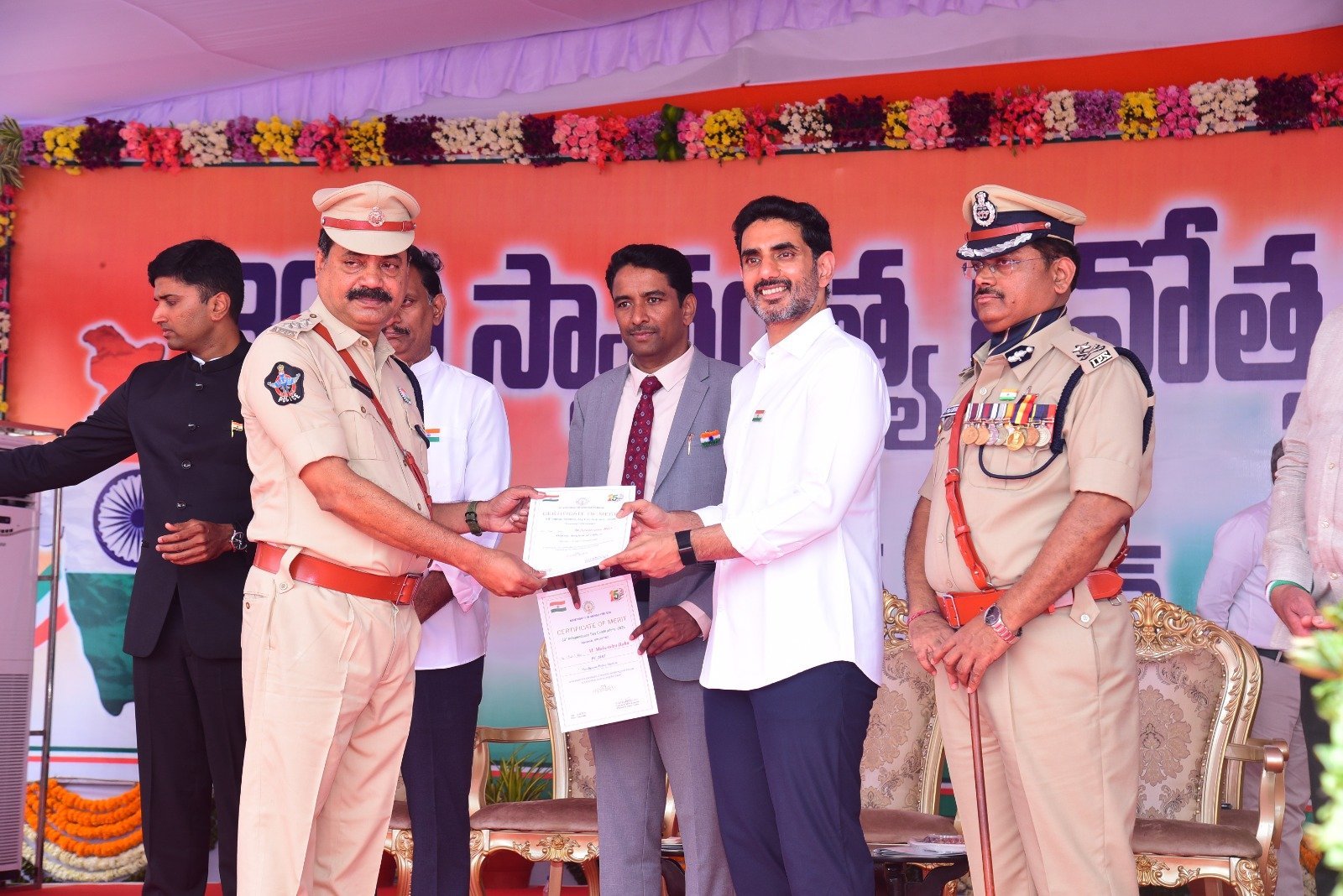 నందిగామ ఏసిపి శ్రీనివాస్ కు ప్రశంసా పత్రం