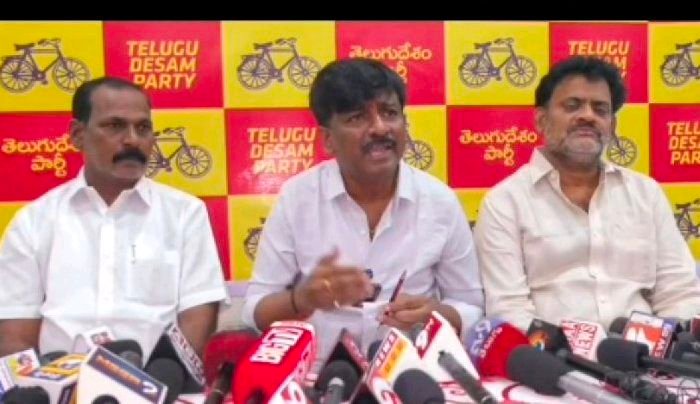 మాకే పద్ధతులు నేర్పిస్తారా బీటెక్ రవి
