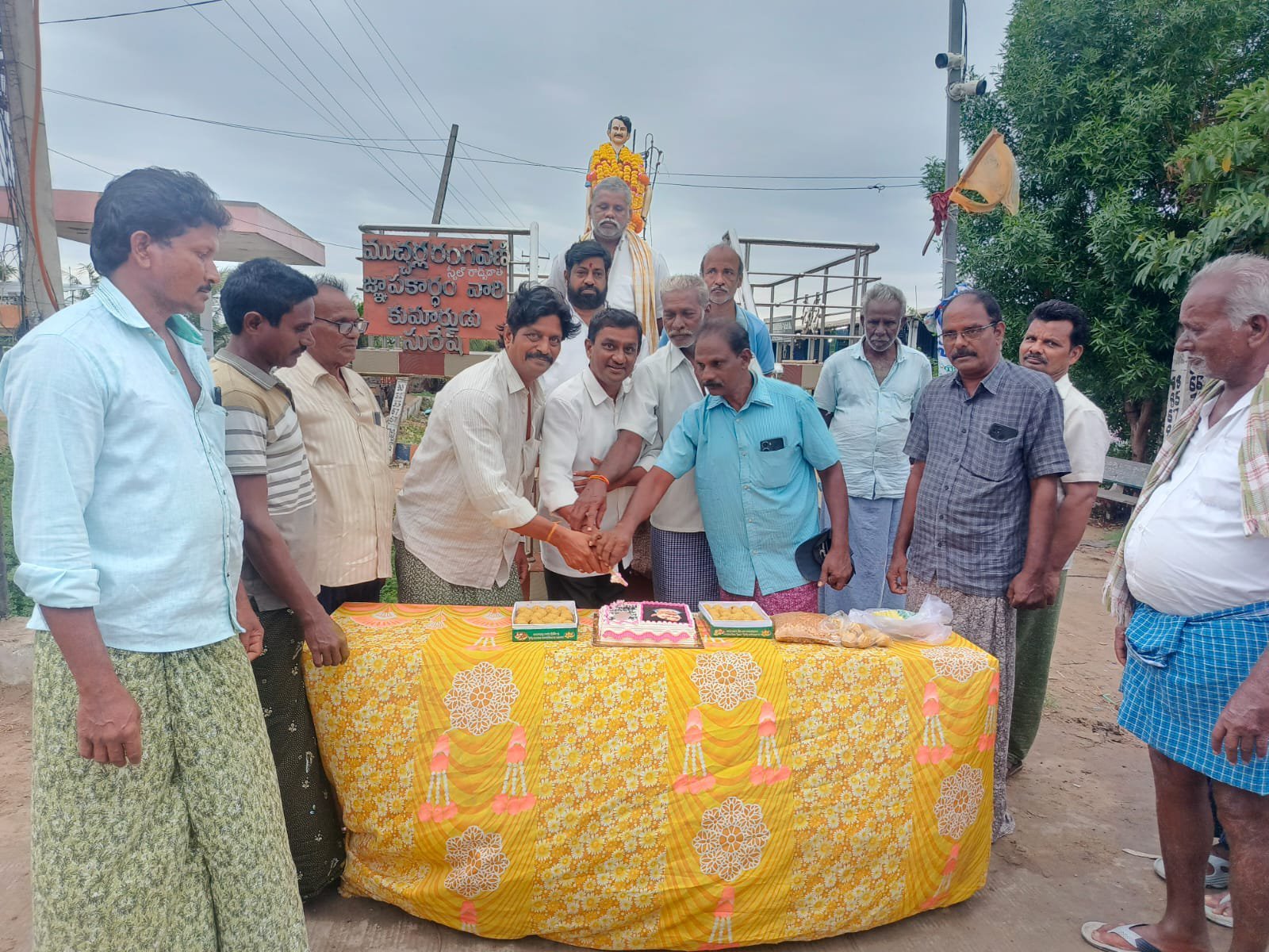 బడుగు,బలహీన వర్గాల గుండెల్లో చిరస్మరణీయుడు వంగవీటి రంగా