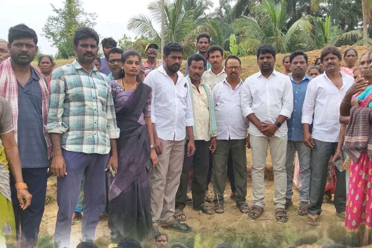 నిర్వాసితులకు పరిశ్రమలు ఏర్పాటు చేయాలి..!!