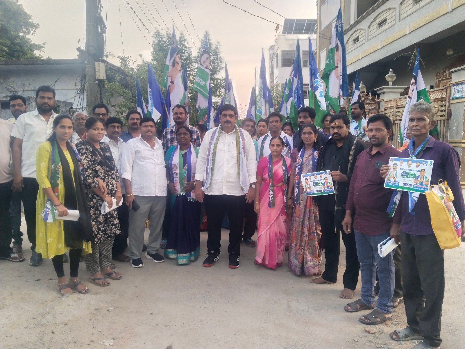ప్రజలను మోసం చేసిన కూటమి ప్రభుత్వం.. వేమా