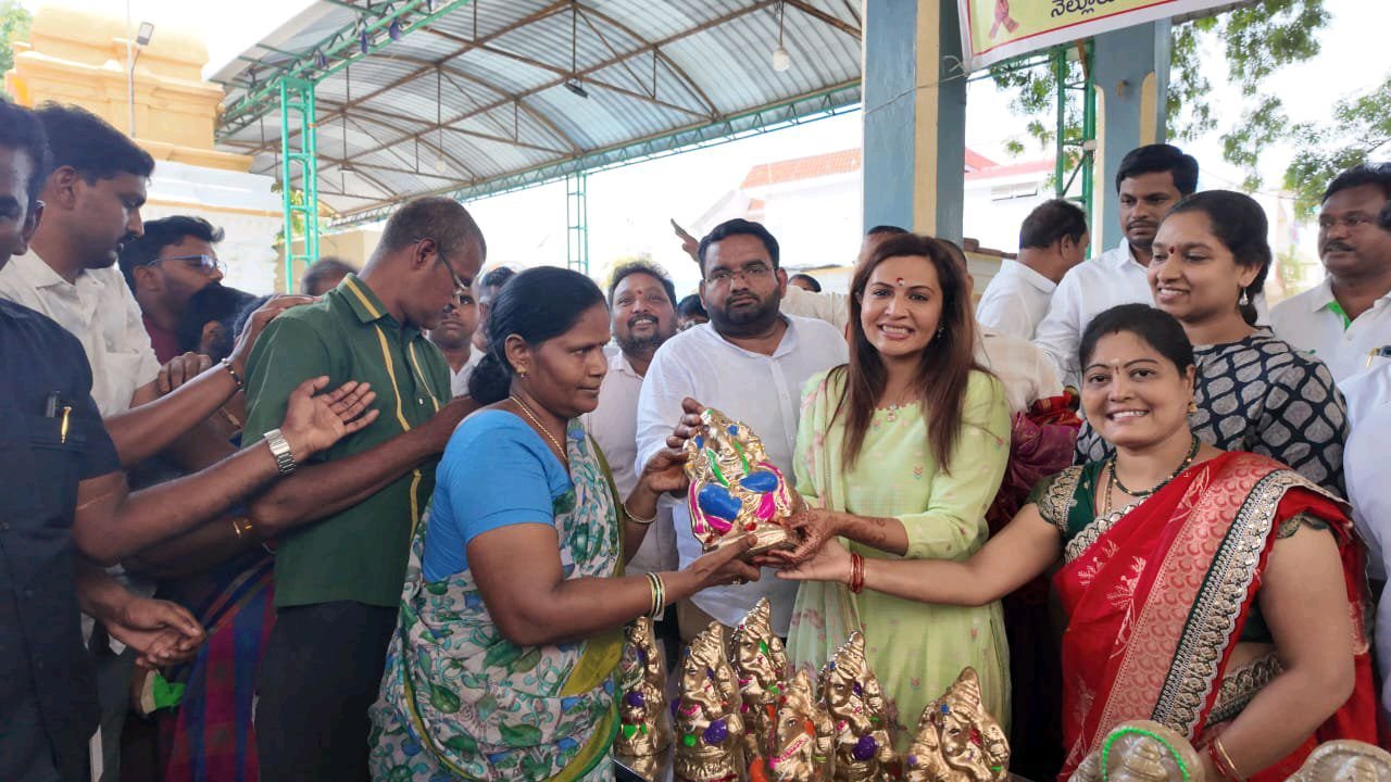 మట్టి గణపతినే పూజిద్దాం.:పొంగూరు షరణి