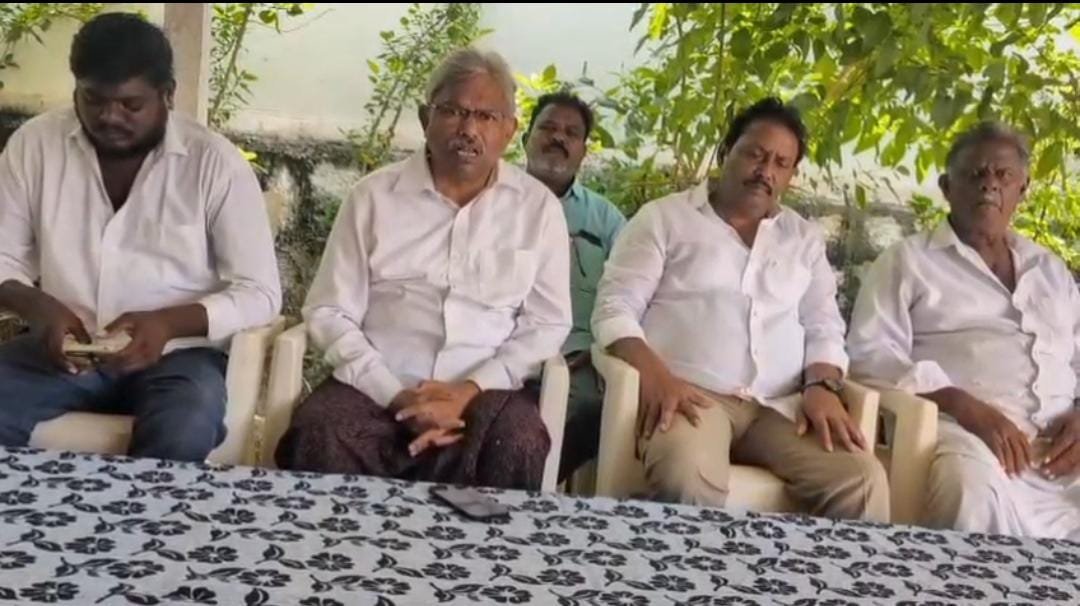 సచివాలయాన్ని పాత భవనంలోనే కొనసాగించాలి...