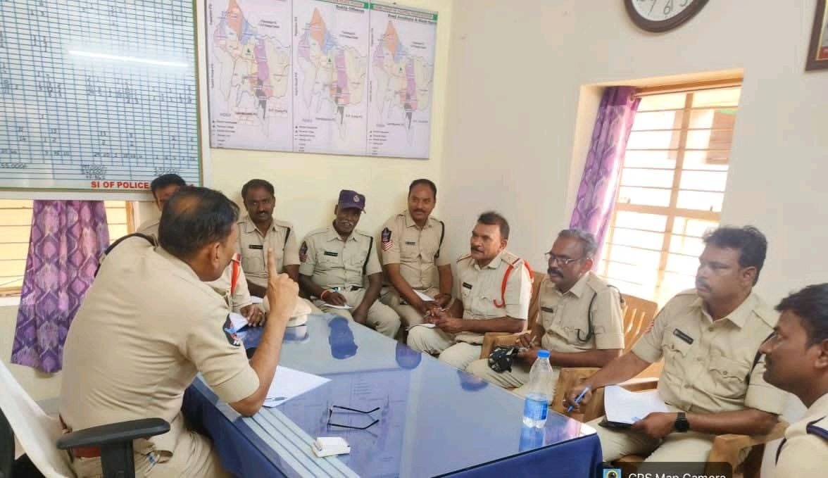 ఎన్నికల వేళ అప్రమత్తంగా ఉండాలి