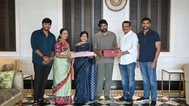 చిరంజీవిని ఆహ్వానించిన బండ్ల గణేశ్