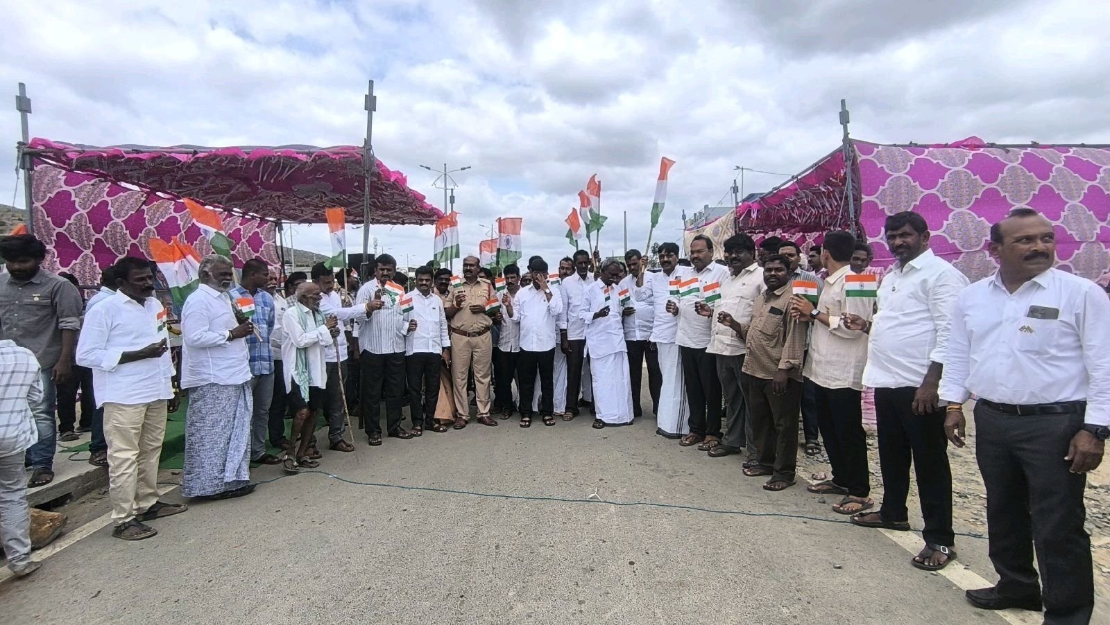 కొండాపురంలో 80 గణతంత్ర దినోత్సవం వేడుక