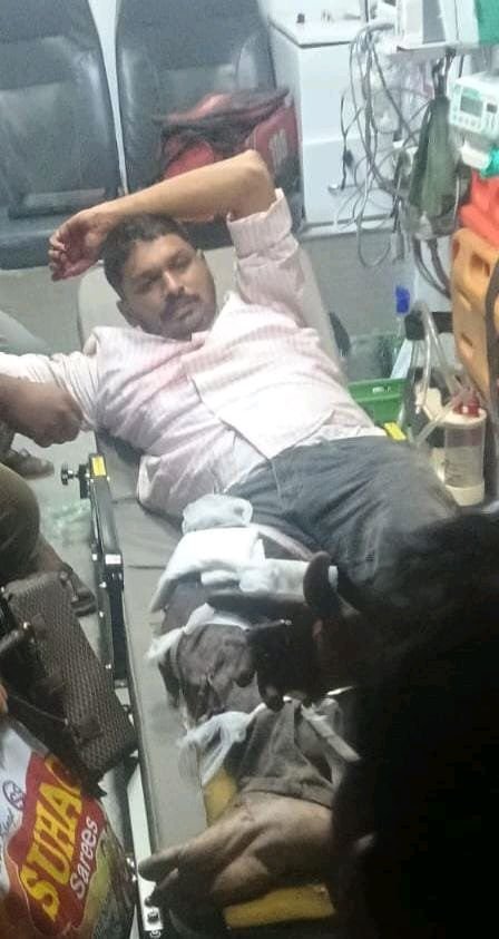 కారు ఢీకొని వ్యక్తికి తీవ్ర గాయాలు.