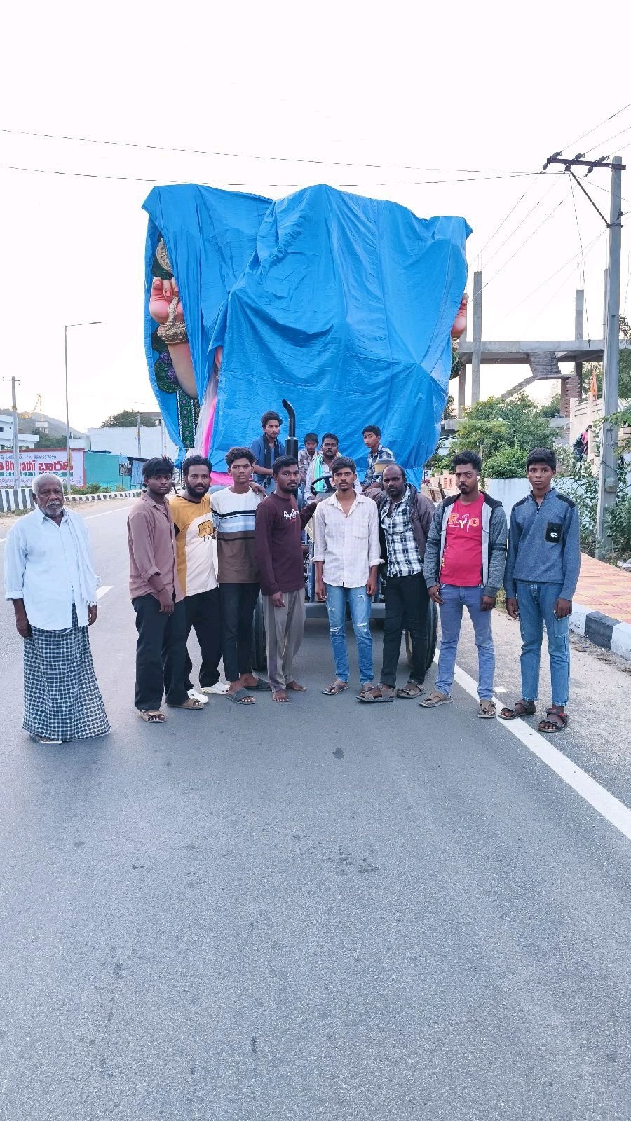20 అడుగుల భారీ వినాయక విగ్రహం