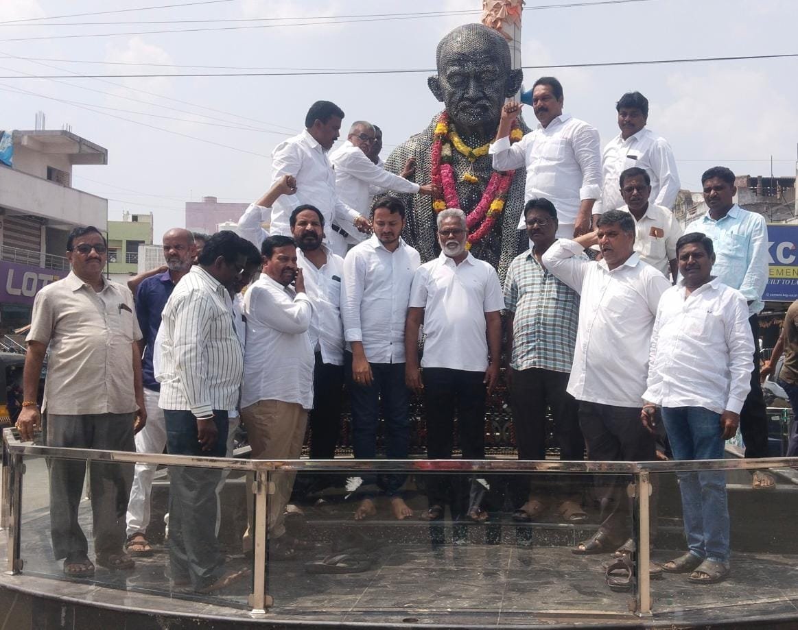 ఘనంగా గాంధీ, లాల్ బహుదూర్ శాస్త్రి ల జయంతి..