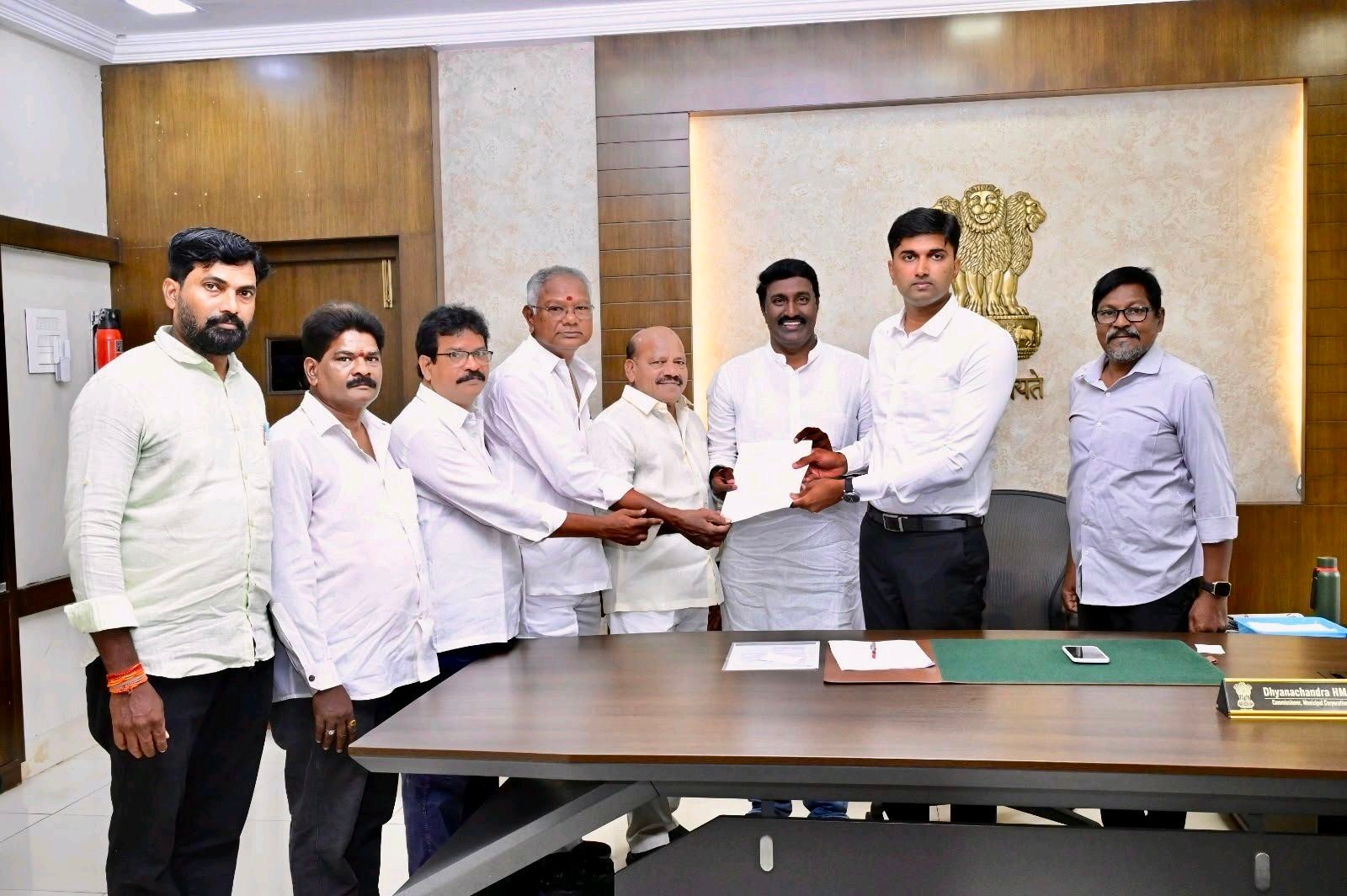 గ్రేటర్ విజయవాడ కు ప్రతిపదన వినతిపత్రం - పోతిన మహేష్