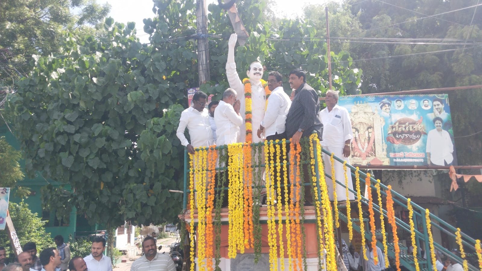 ఘనంగా వైఎస్ఆర్ జయంతి వేడుకలు...