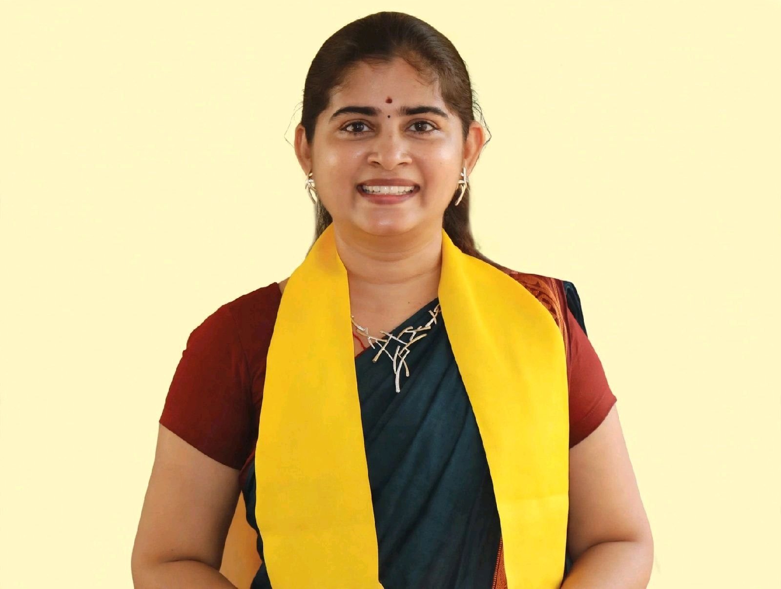 విశాఖ వాసుల మదిలో Dr. ముక్కాశ్రావణి అమ్మవారి ఆశీస్సులు