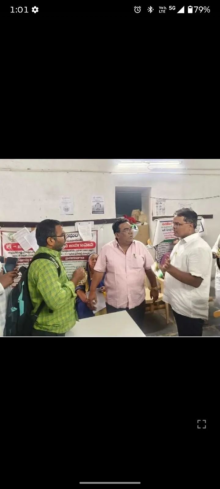 ఆదోని లో పోలింగ్ కేంద్రాల పరిశీలించిన కమిషనర్