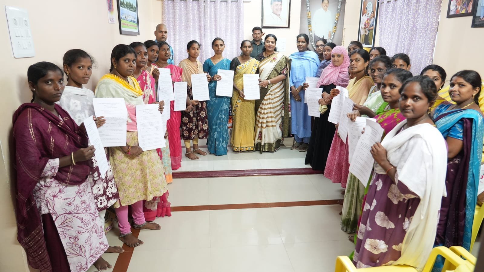 అంగన్వాడి కేంద్రాలు బలోపేతమే ప్రభుత్వ లక్ష్యం