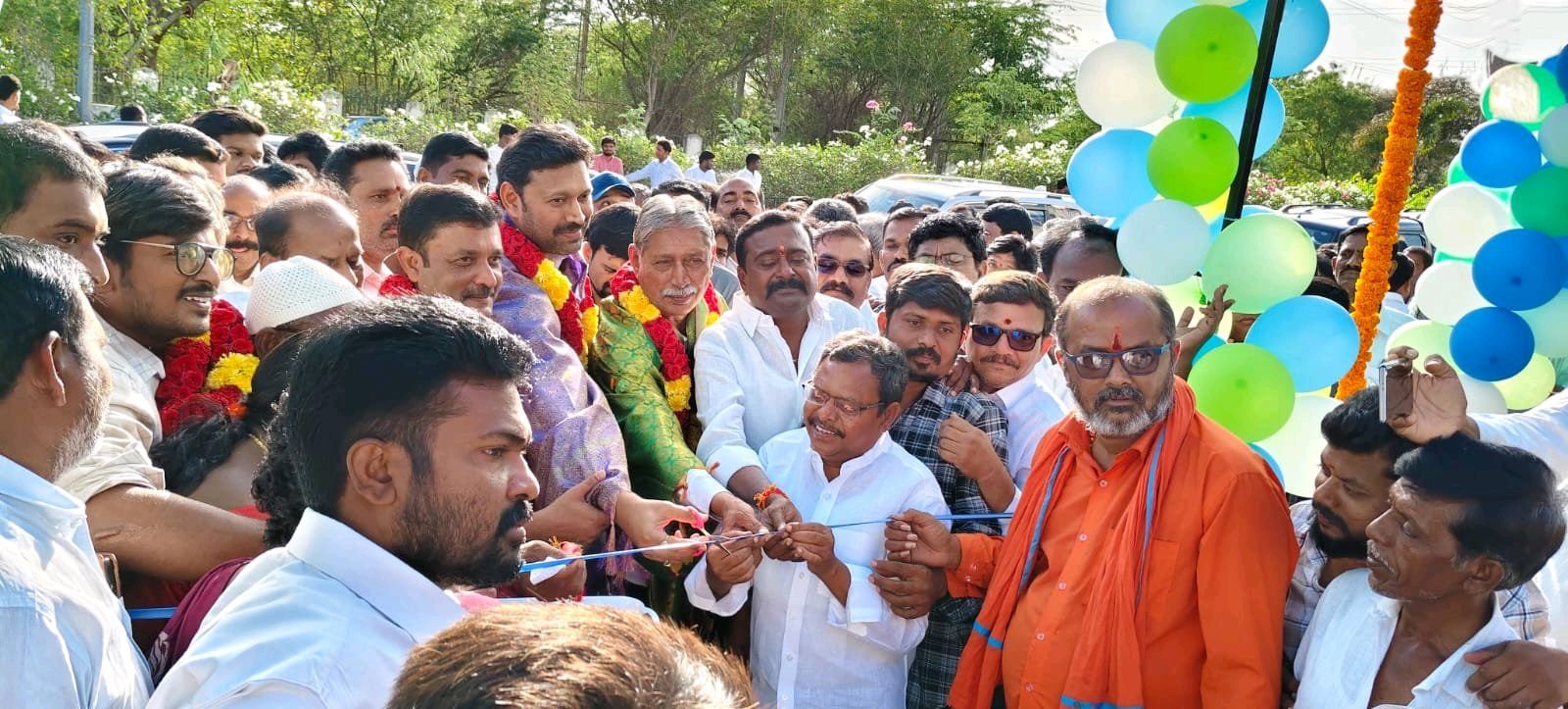 చందమామ కేఫ్ ను ప్రారంభించిన ఎంపీ అవినాష్ రెడ్డి