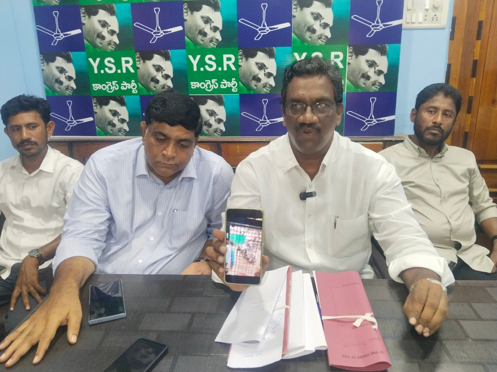 అక్రమ కేసులను న్యాయపరంగా ఎదుర్కొంటాం...
