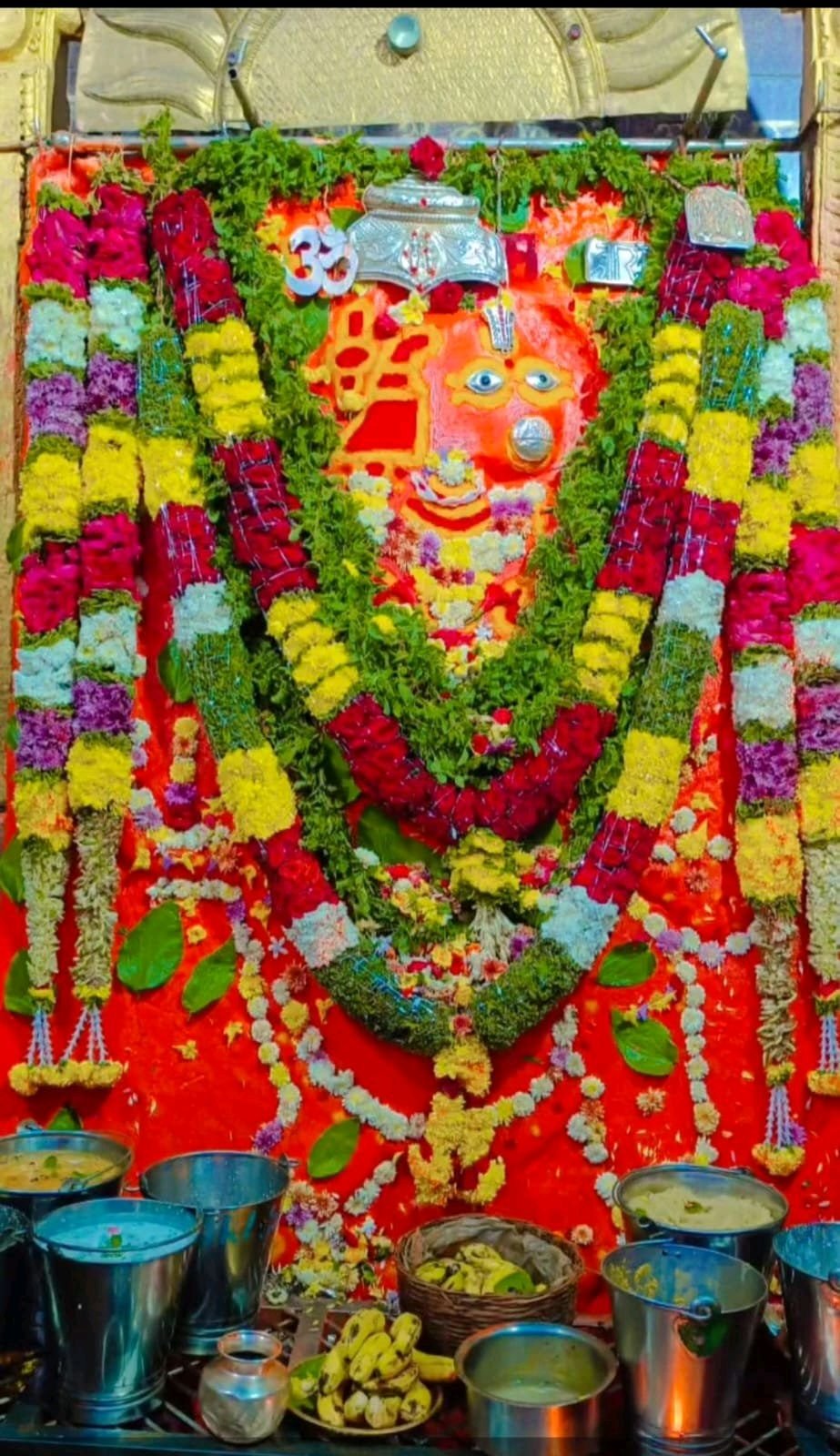 రణమండల కొండ పై ఆంజనేయస్వామి పూజలు