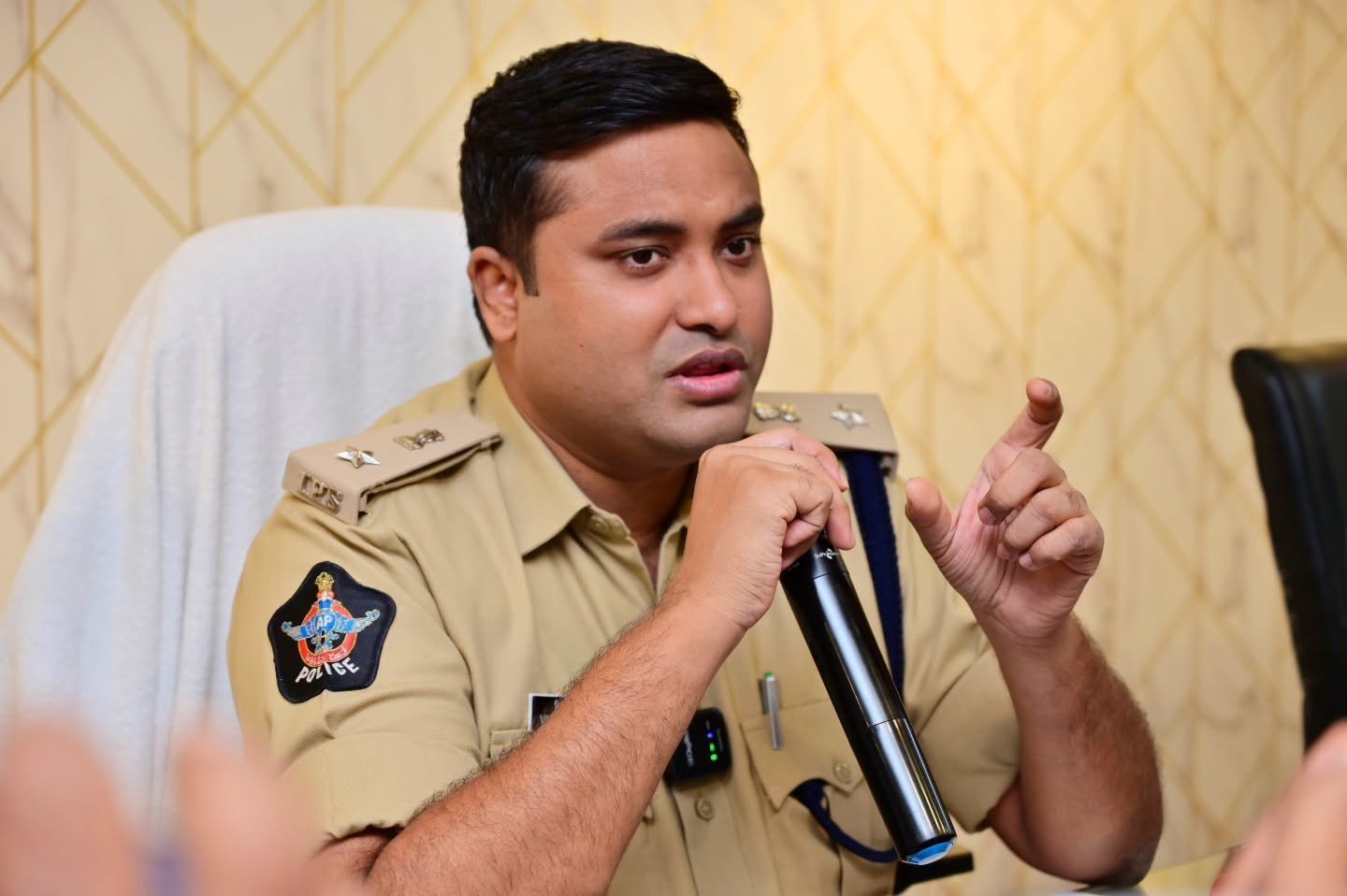 నిబంధనలు ఉల్లంగిస్తే కఠిన చర్యలు కృష్ణా జిల్లా ఎస్పీ