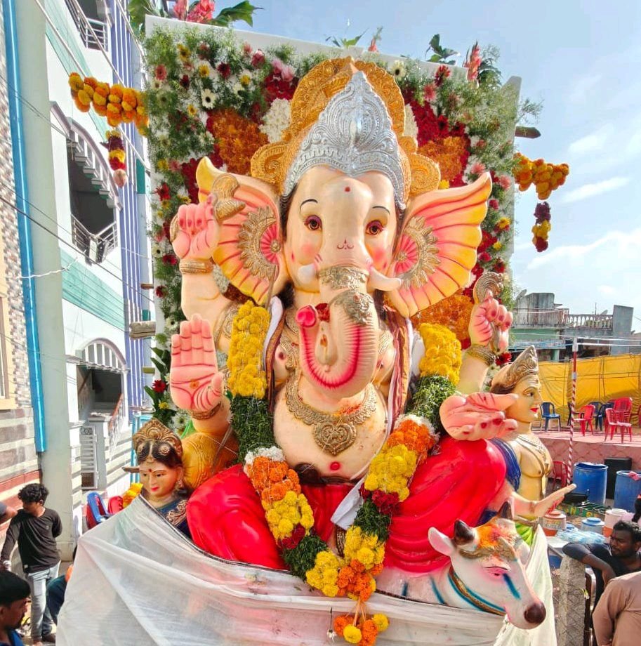 అంగరంగ వైభవంగా వినాయక నగర్ వినాయకుడు నిమర్జనం