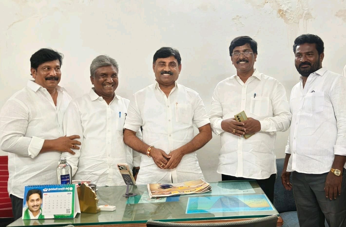 వై ఎస్ ఆర్ కాంగ్రెస్ పార్టీ కార్యాలయంలో జాన్ వెస్లీ
