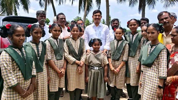 మేగా పేరెంట్స్ & టీచర్స్ మీట్ లో పాల్గొన్న MLA కాగిత కృష్ణా